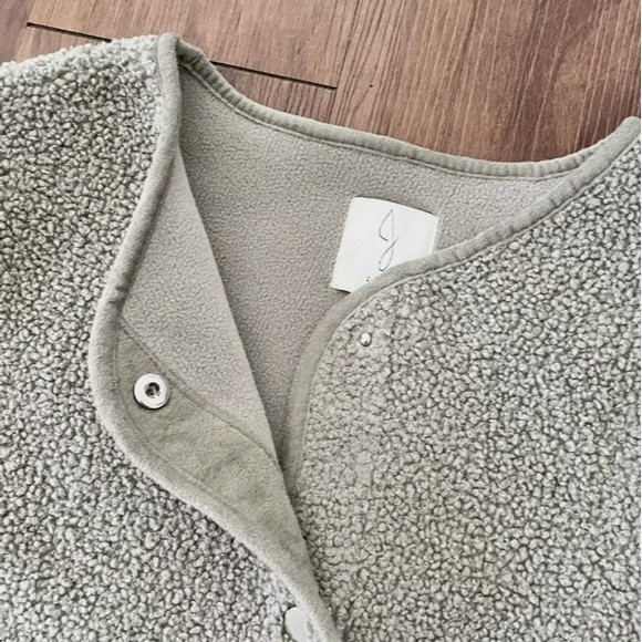 NWOT Joie Sage Green Teddy Jacket - Picture 4 of 13
